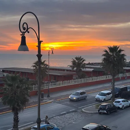 Appartamento Fronte Mare Lido di Ostia Exterior foto