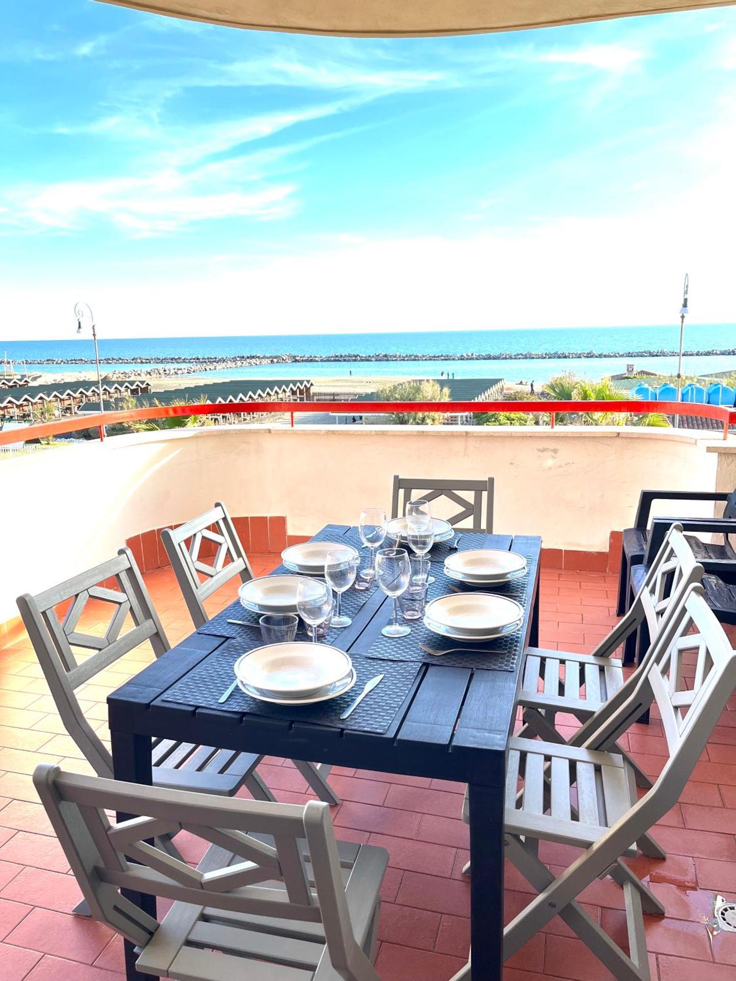 Apartment Fronte Mare